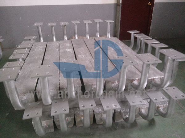 Aluminijasta anoda za pristaniške in pomorske inženirske objekte